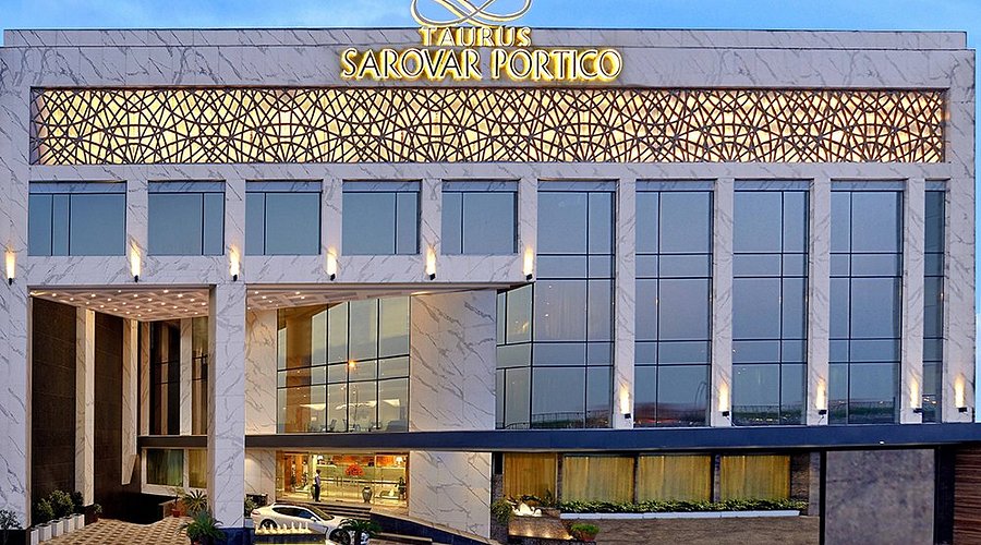 Taurus Sarovar Portico Hotel